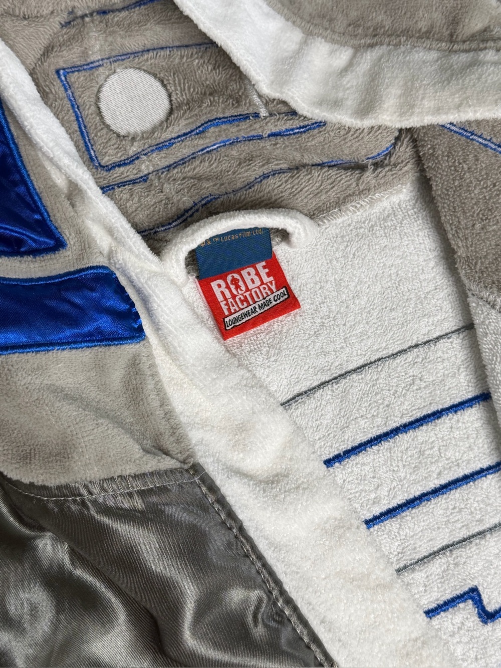 Star Wars The Robe Factory R2D2 Hooded Bathrobe - OSFM - Picture 4 of 9